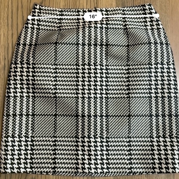 White House Black Market Skirt-Size 6-NWT - Picture 6 of 6